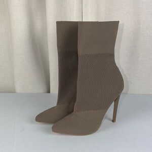 Steve Madden Taupe Stretchy Heeled Ankle Sock Boots Size 6.5